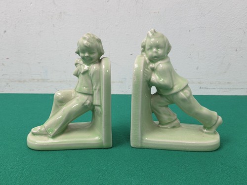 Pair bookends art - pair, of