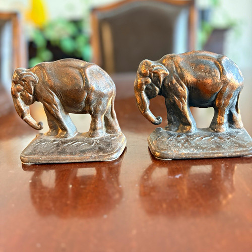Cast iron elephant - elephant, bookends